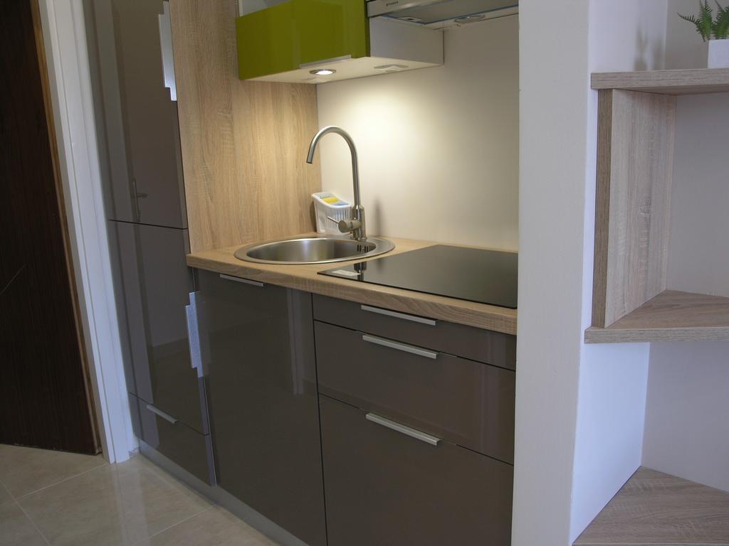 Apartments Dobrila Подгора Екстериор снимка
