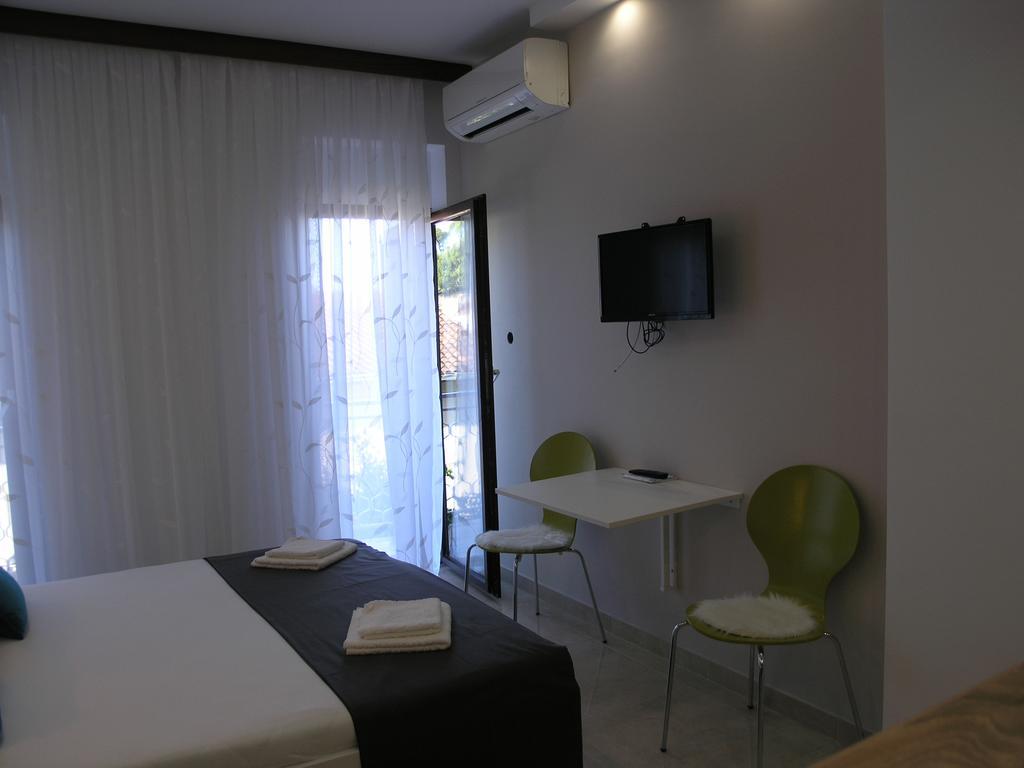 Apartments Dobrila Подгора Екстериор снимка