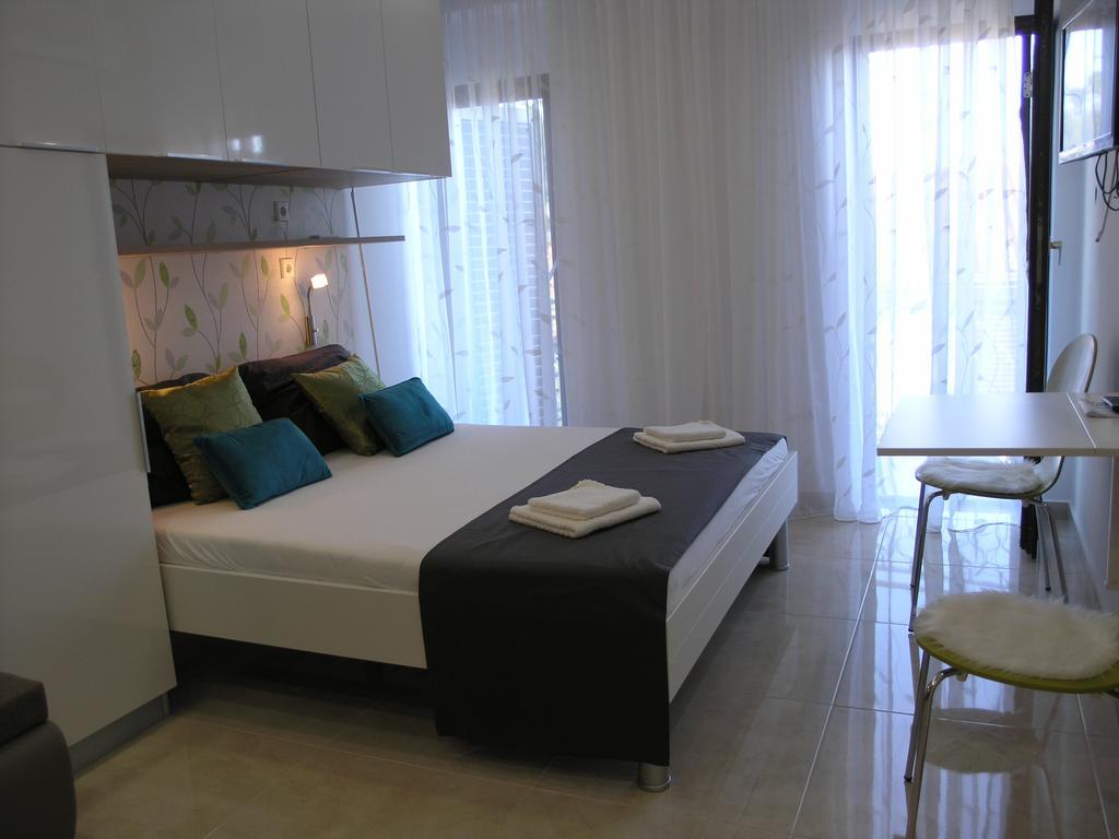 Apartments Dobrila Подгора Екстериор снимка
